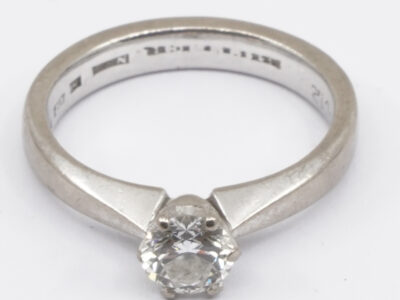Ring Vitguld 18K 4,4g Ø15¾, med diamant 1xca0,50ct