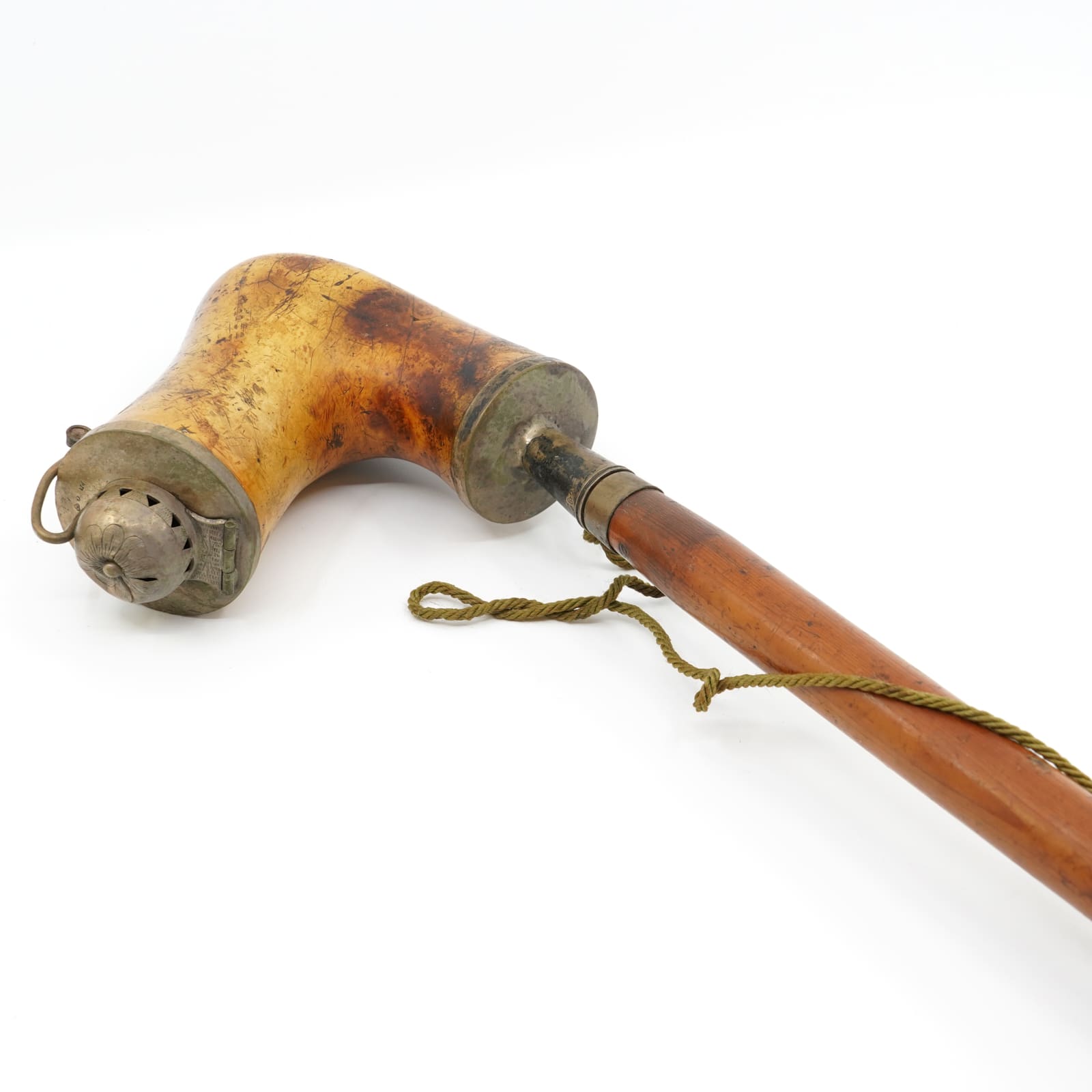 Sjöskumspipa med silverbeslag från 1882