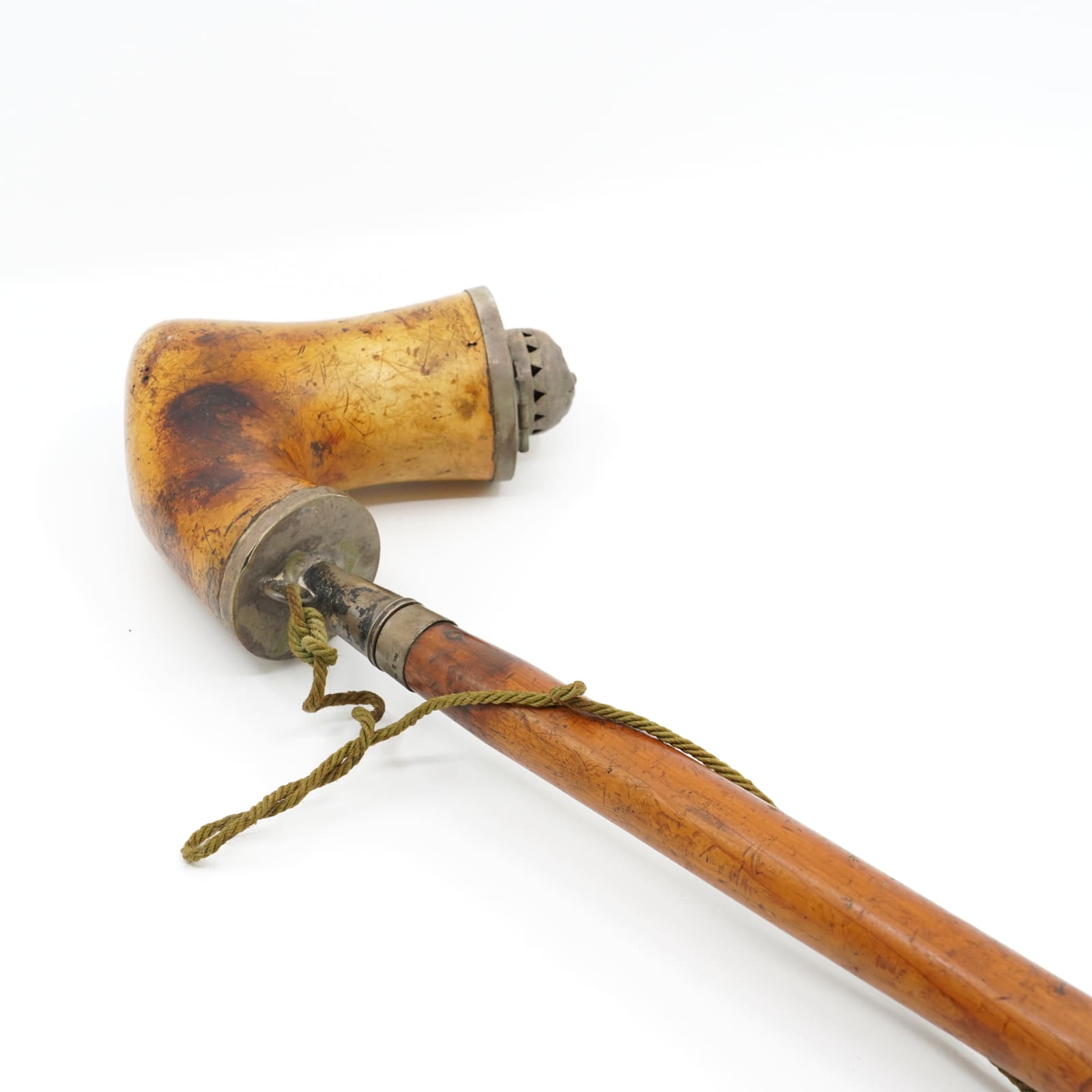Sjöskumspipa med silverbeslag från 1882