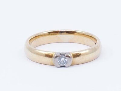 Ring 18K 3,7g Ø16½ med diamanter