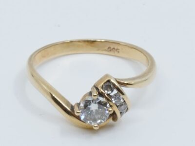 Ring Guld 14K med diamanter