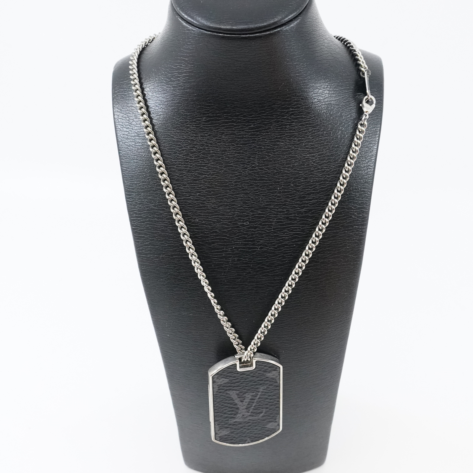 Halskedja Louis Vuitton Canvas Eclipse Plate Necklace Längd 66cm Bredd 3mm