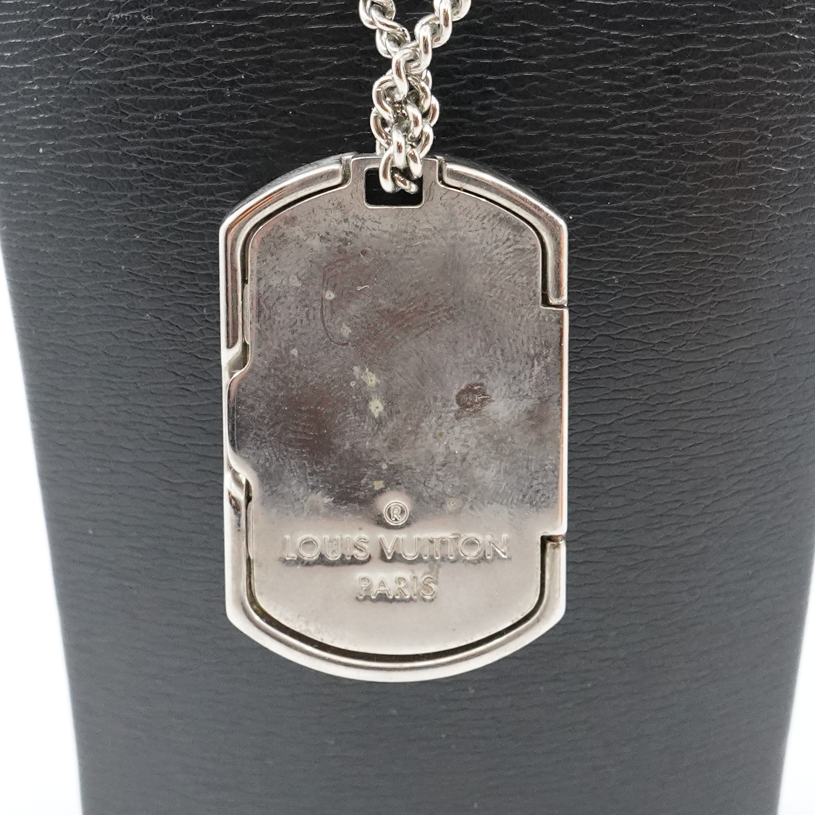 Halskedja Louis Vuitton Canvas Eclipse Plate Necklace Längd 66cm Bredd 3mm