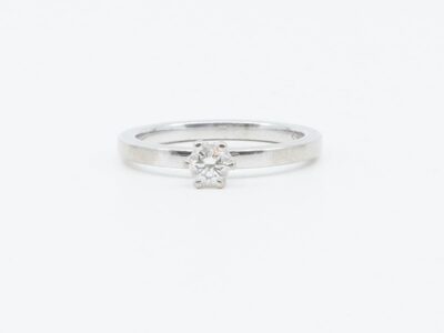 Ring Vitguld 18K med diamant