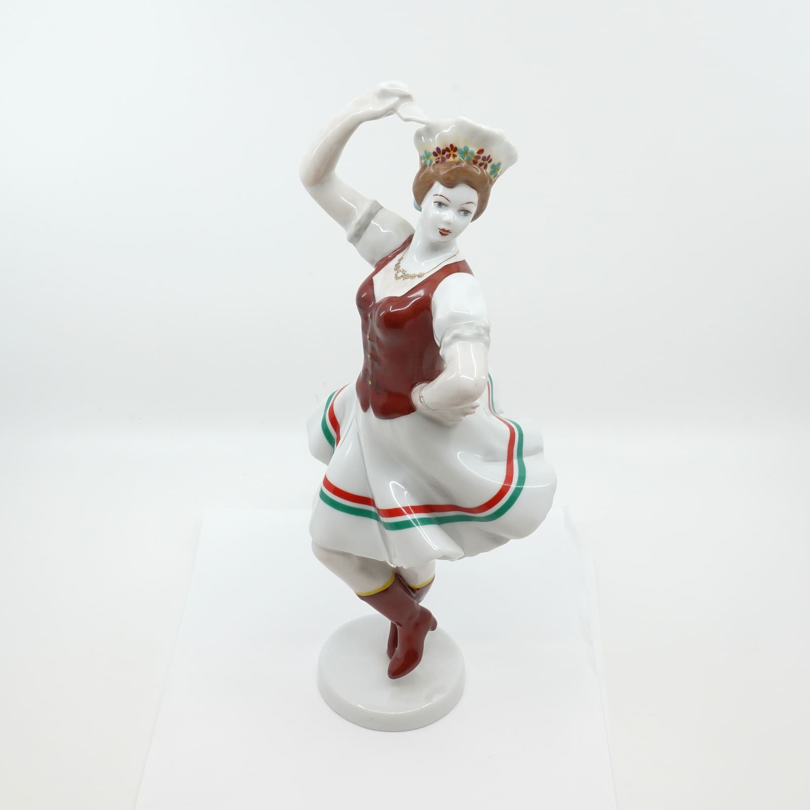 Figurin Hollóháza "Dancing Queen"
