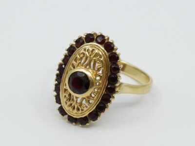 Ring Guld 18K Med stenar