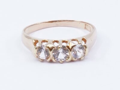 Ring 18K 2,4g Ø16¼ med stenar