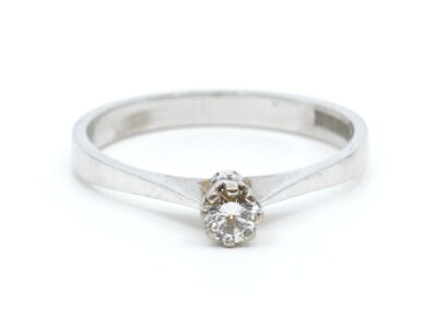 Ring Vitguld 18K Ø17 med diamant