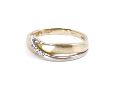 Ring 18K 4,1g Ø19½ med diamanter
