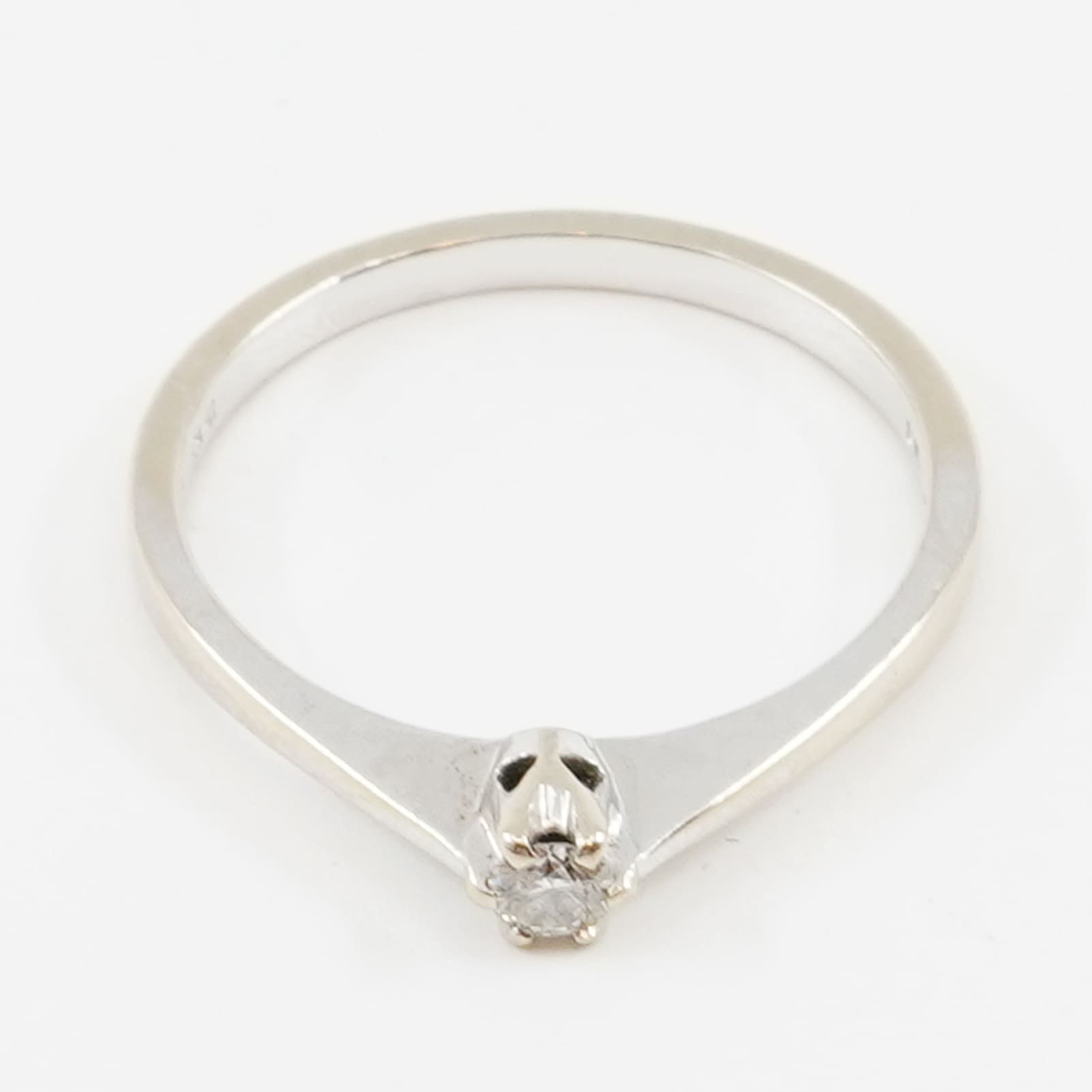 Ring Vitguld 18K 2,5g med diamant