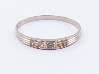 Ring Guld 18K 1,0g Ø16¾ med sten