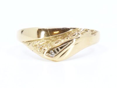 Guldring med diamant 1x ca 0,001ct