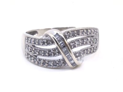 Ring vitguld14K 3,5g Ø17,5mm med diamanter