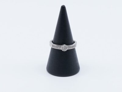 Ring vitguld 18K