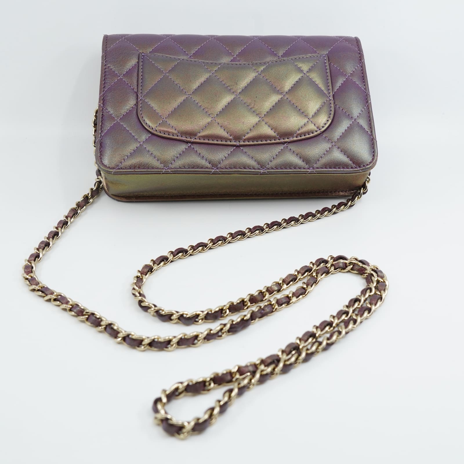 Handväska Chanel Wallet on Chain Iridescent lila/metallic