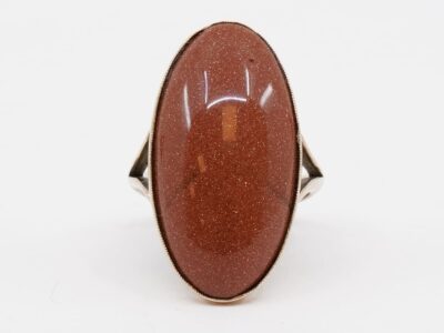 Ring med brunglittrig sten, Guld 14K Brv 7,2g