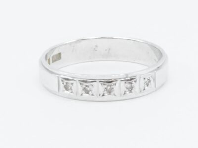Ring Vitguld 18K 3,3g Ø18 med diamanter