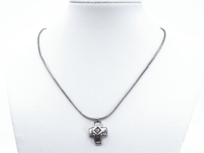 Halskedja & hänge "kors" med vit sten i sterlingsilver