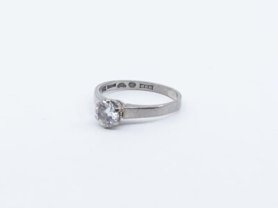 Ring Vitguld med