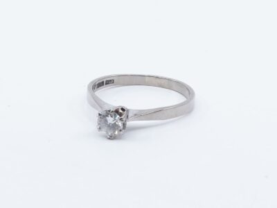 Ring Vitguld 18K