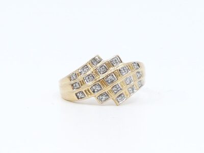 Ring med diamanter
