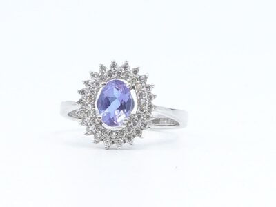 Ring vitguld 14K 3,0g Ø17,5mm med stenar