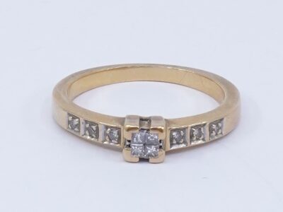 Ring 18K 4,5g Ø18 med diamanter