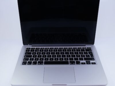1 Laptop Apple Macbook PRO Retina 13" 2015