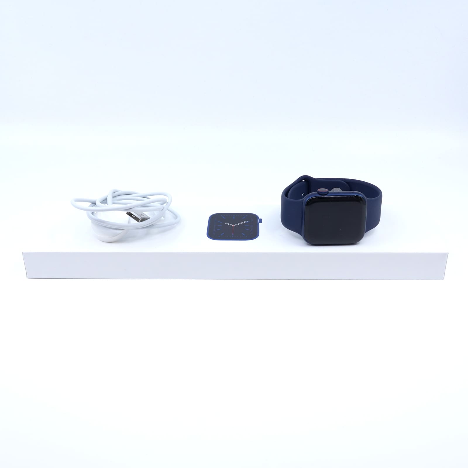 Smartklocka Apple Series 6 44mm