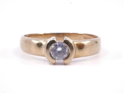 Ring Guld 18K 2,2g Ø16mm med vit sten
