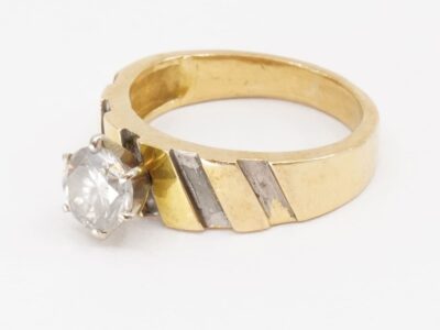 Ring med diamant Guld 18K 5,2g, 16¾