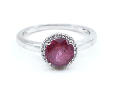 Ring Vitguld 18K 4,3g Ø19,25 med diamanter