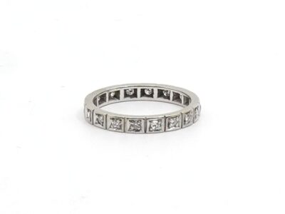 Ring helallians vitguld 18K 2,5g Ø16¼ med diamanter 18xca0,01ct