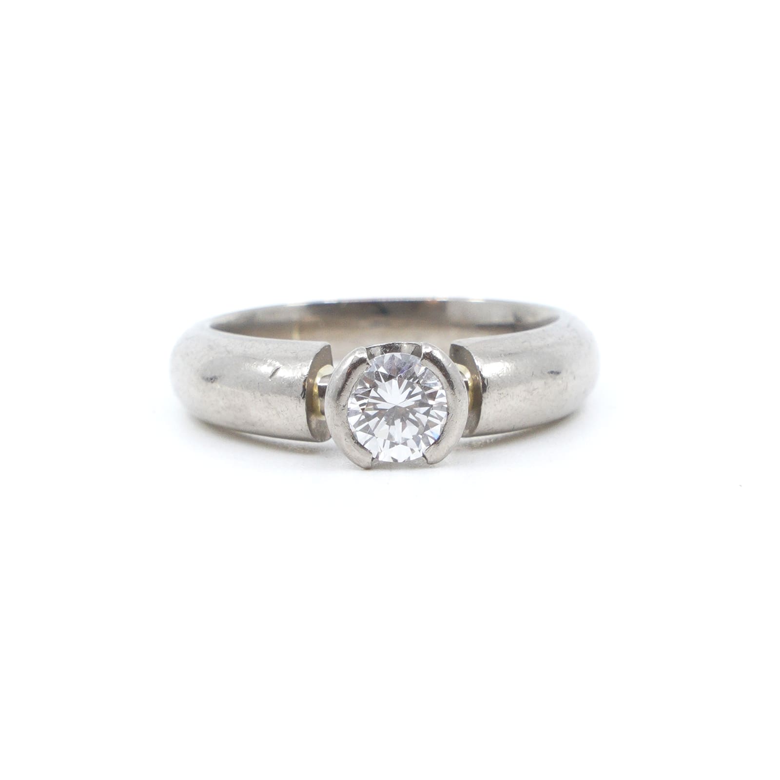 Ring med diamant