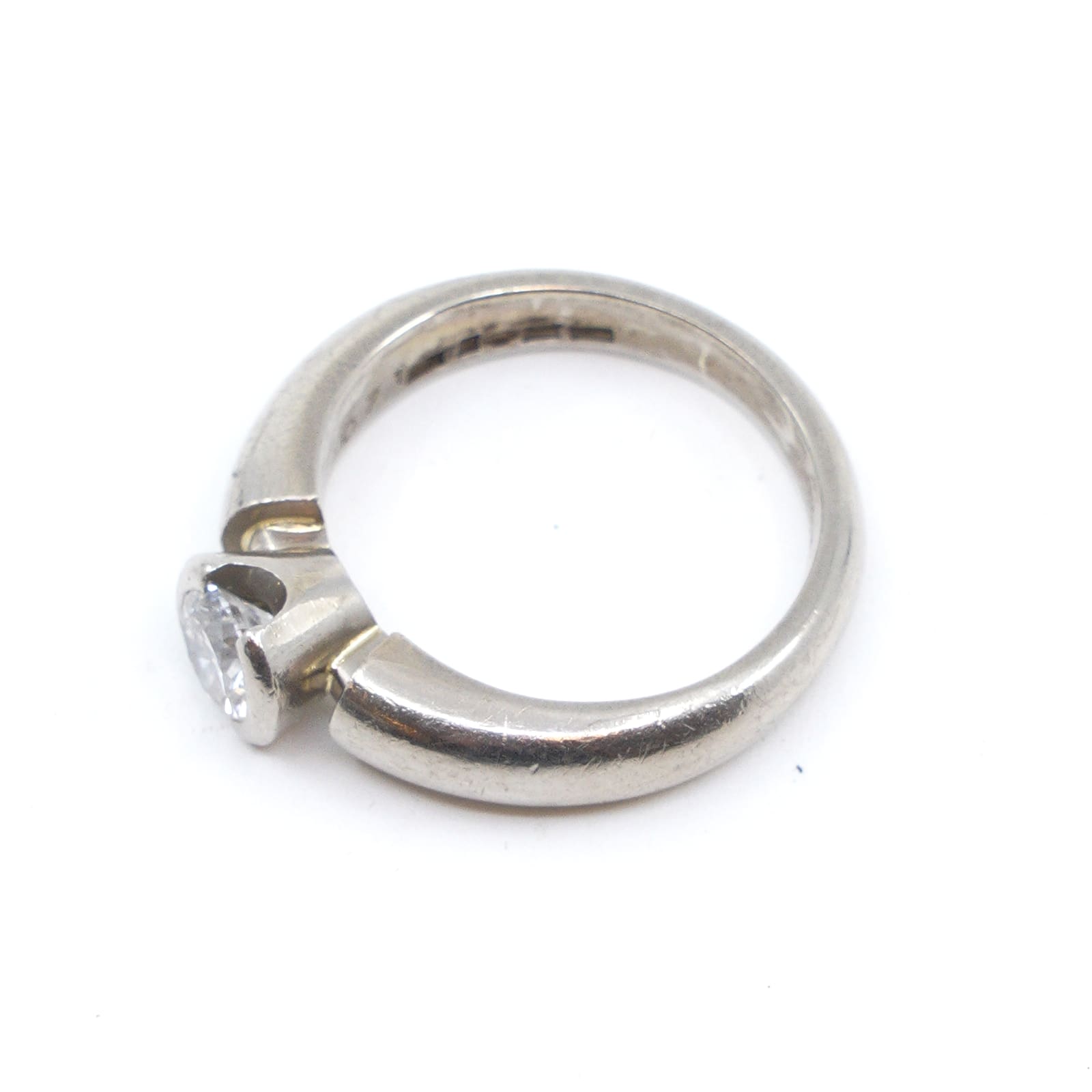 Ring med diamant