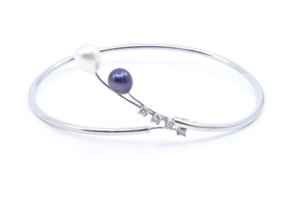 Armring - halvstel med flerfärgade pärlor & vita stenar 18K vitguld
