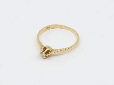 Ring Guld 18K Med diamant
