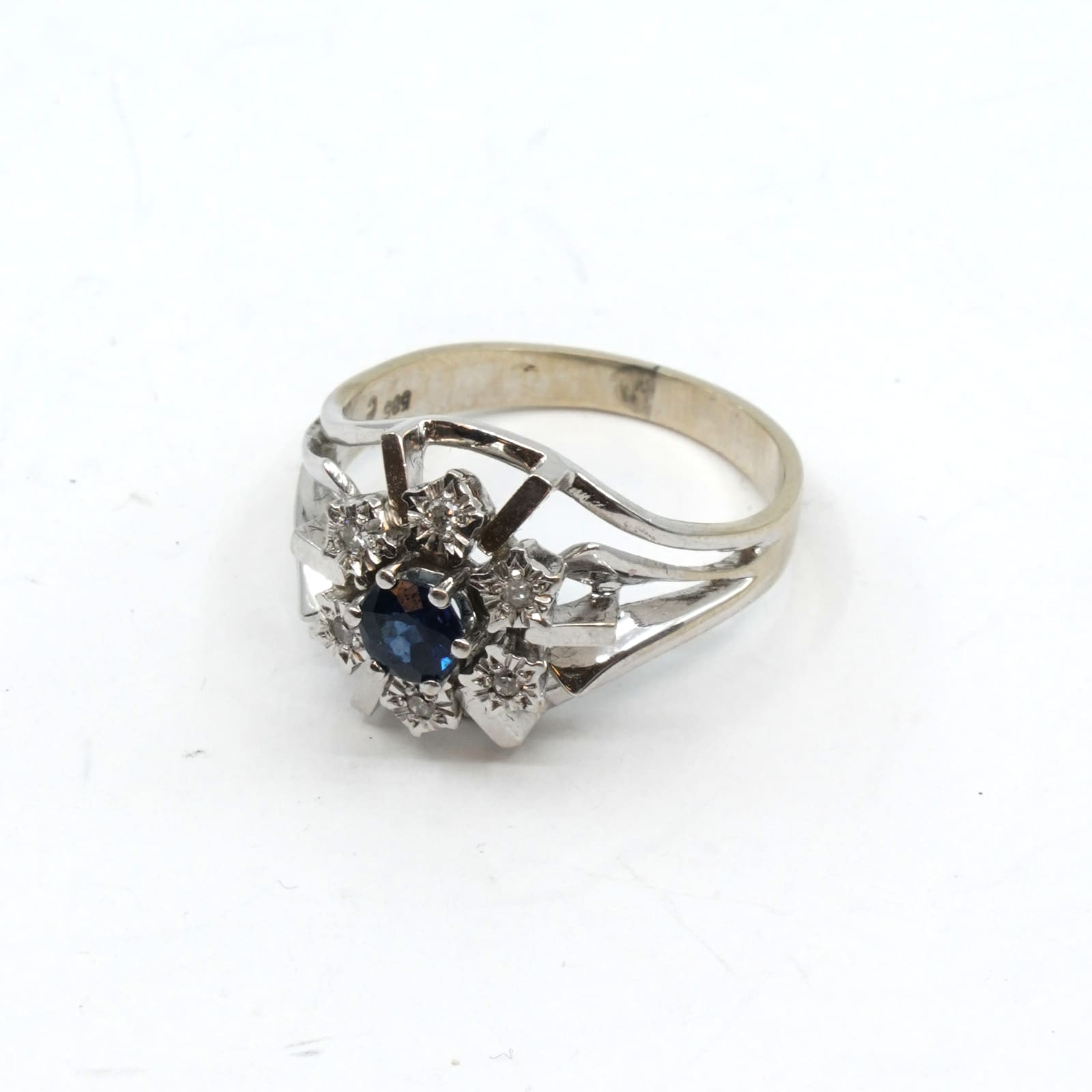 Ring Vitguld 14K Med blå sten och diamanter
