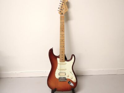 Elgitarr Fender Stratocaster Deluxe