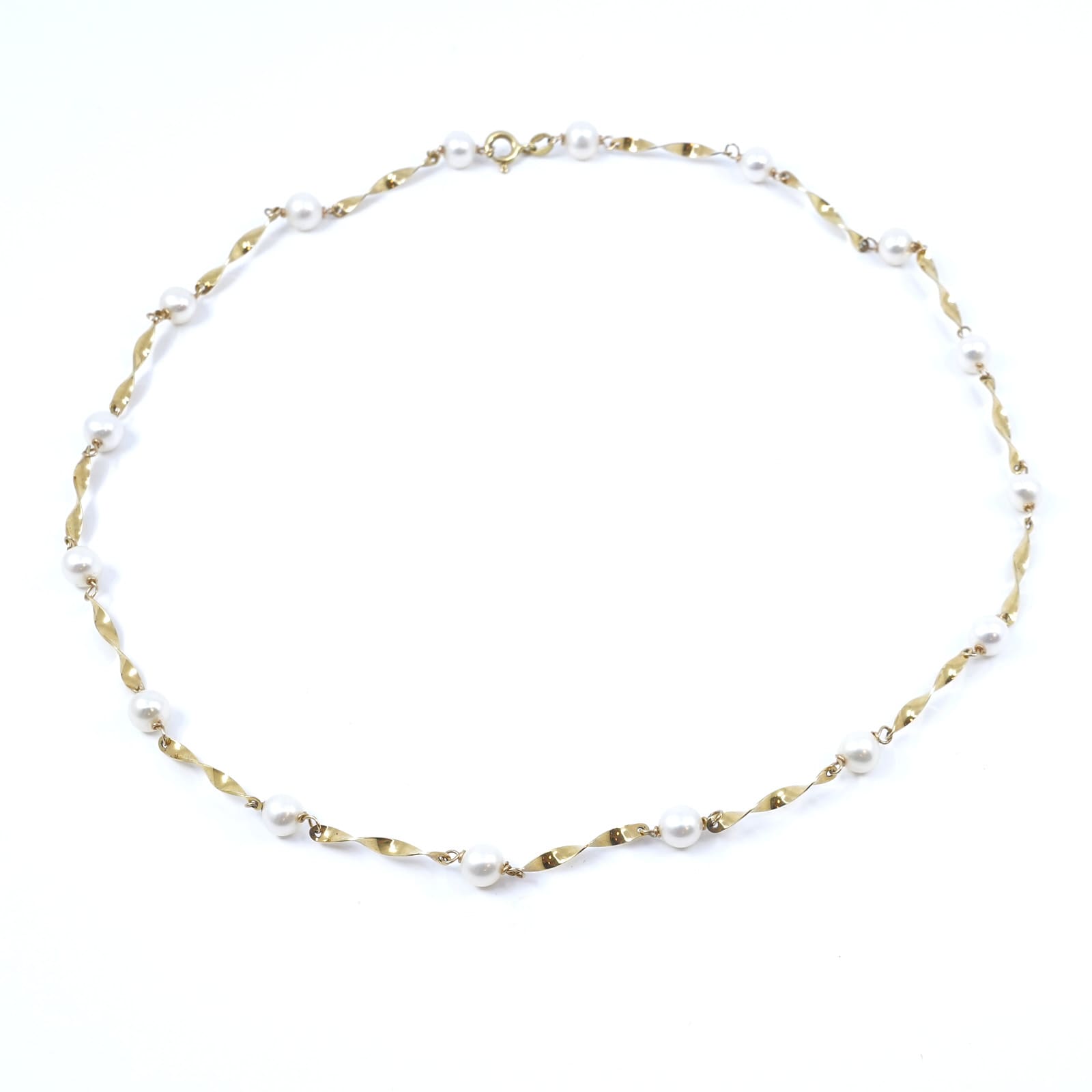 Collier med odlade sötvattenspärlor 18K 10,9g Längd 49cm Bredd 3-5mm, springlås