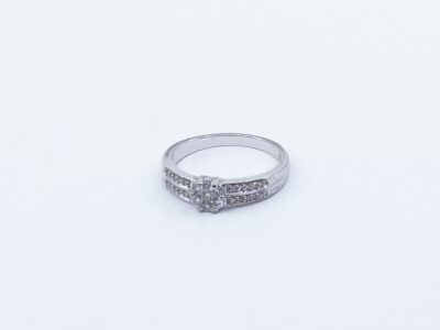 Ring Vitguld 18K