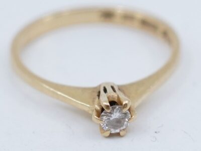 Ring med Diamant Guld 18K 1,8g Ø15,75