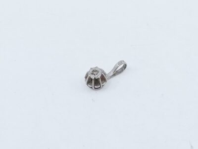 Hänge med Diamant