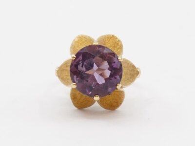Ring med lila sten Guld 14K 7,9g Ø17