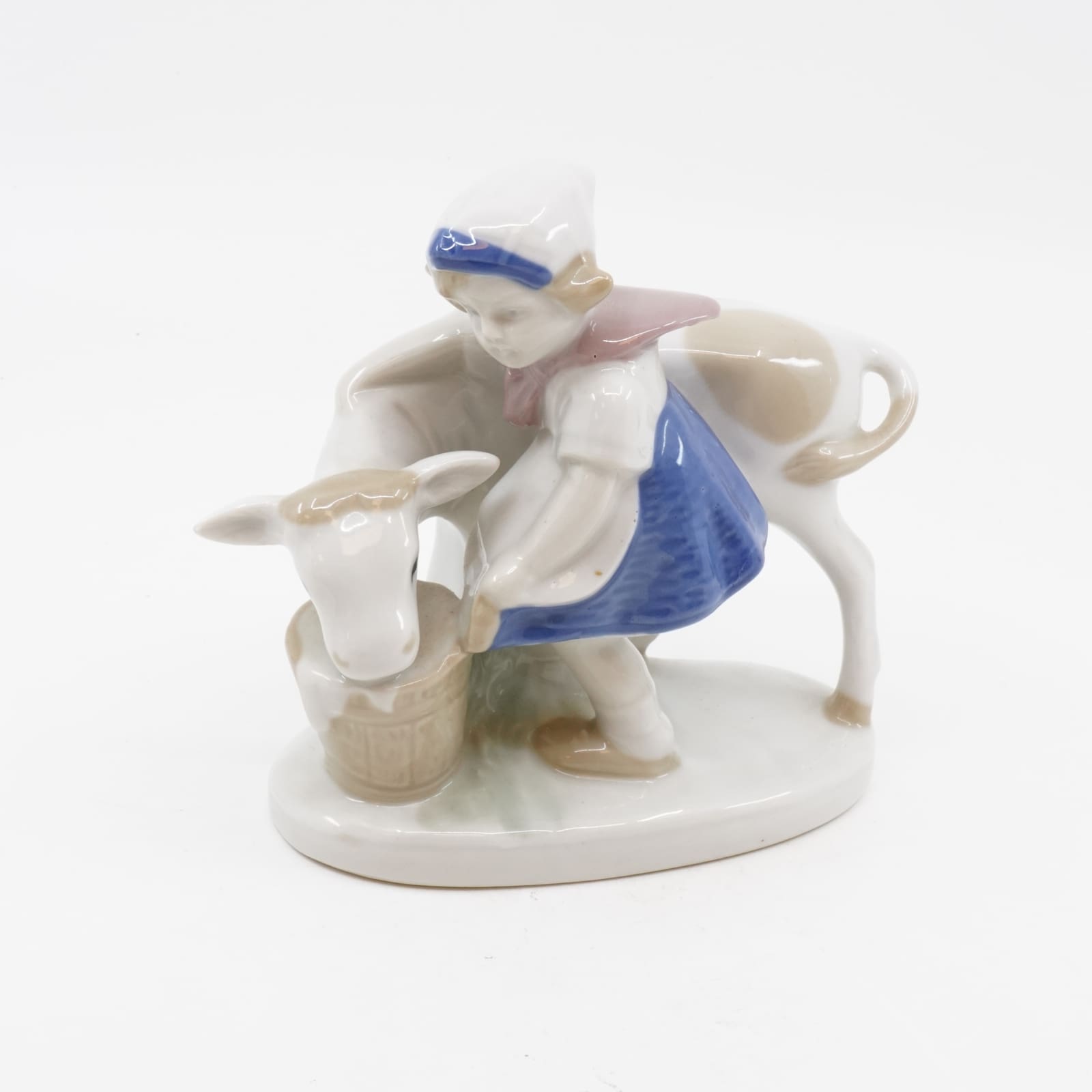 Figurin Porslin Flicka med kalv, GDR Östtyskland