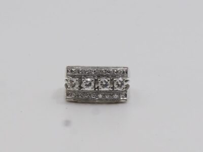 Ring Vitguld 18K 7,3g Ø16 med diamanter 4xca0,1ct