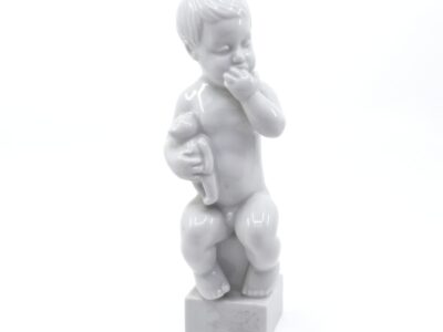 Porslinsfigurin - Bing & Grøndahl "Adam With Teddy Bear" 2231