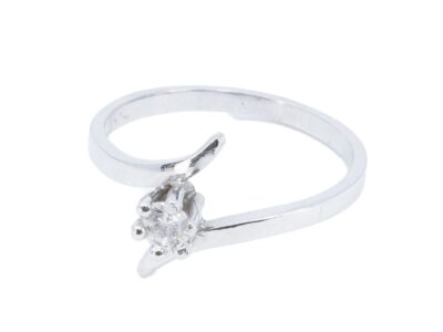 Ring med vit sten 14K vitguld Ø17