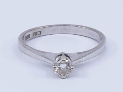 Ring Vitguld 18K