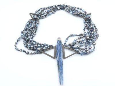 Collier Vitguld 18K 176,4g med odlade pärlor samt diamant 1xca1,4ct